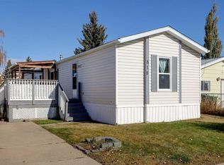 818 W Briarwood Rd, Strathmore, AB T1P1E2