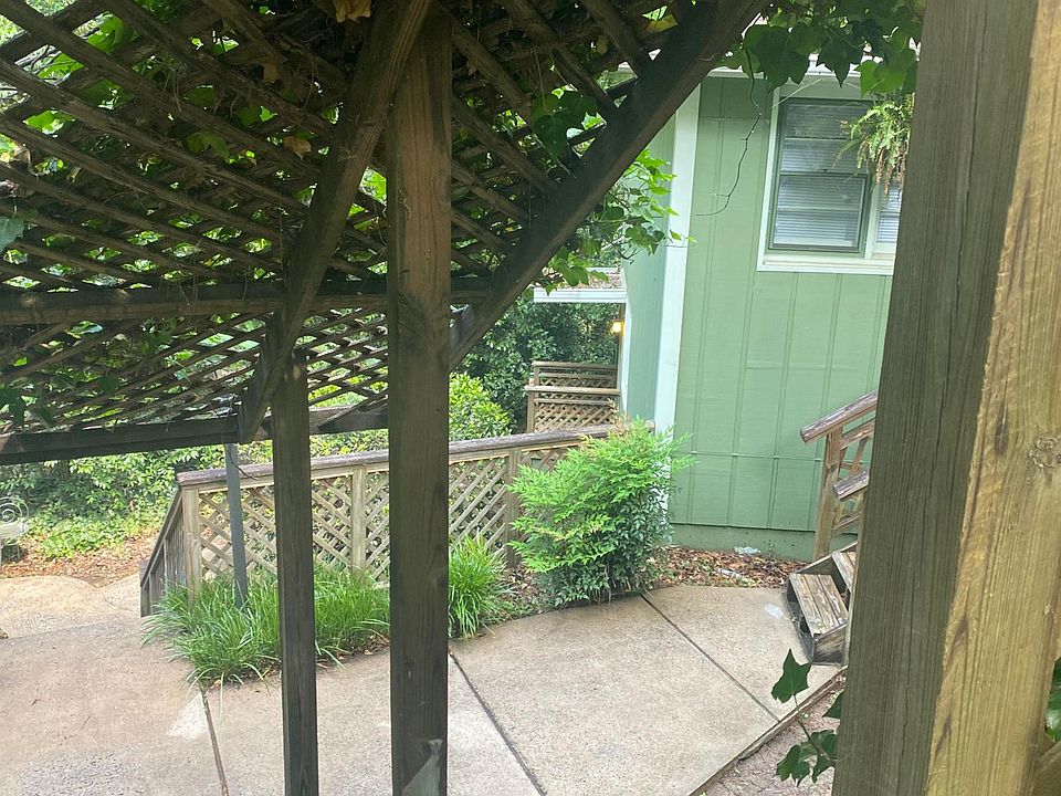 Apartment is tucked away from the street.
