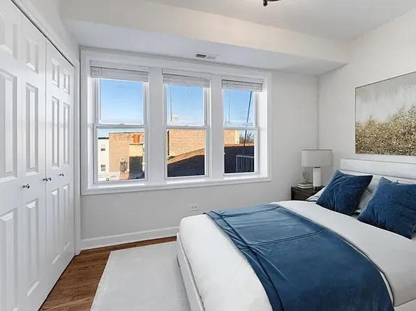 5410 N Campbell Ave #2, Chicago, IL 60625