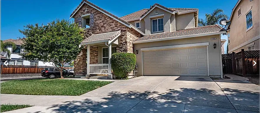 3 bed, 1969 sqft, $3,200 — Photo 2