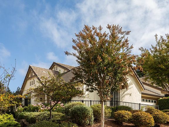 3rd image of 7539 Morevern Cir