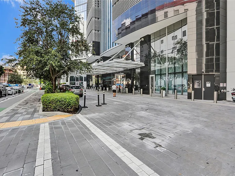 851 NE 1st Ave #202 — Photo 43