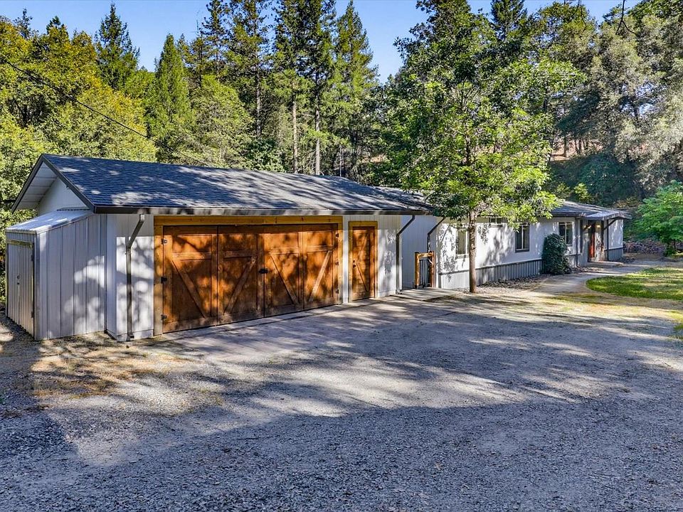 1st image of 27398 Cape Horn Rd