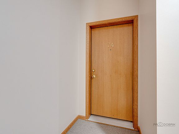 3rd image of 3174 Woodland Dr #74