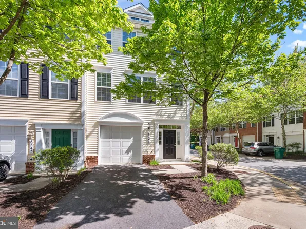 8341 Broderick Cir, Gaithersburg, MD 20877