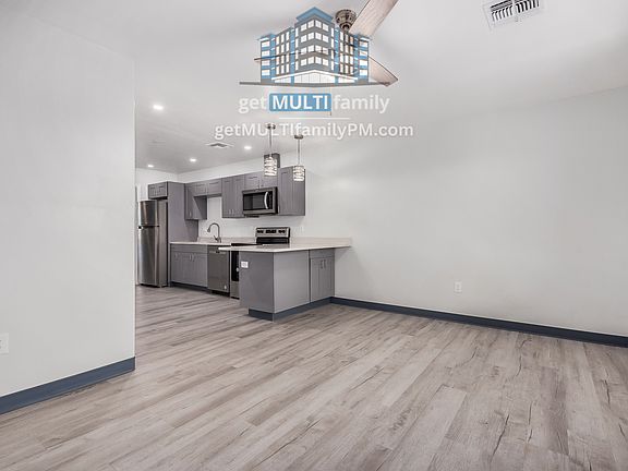 4th image of 23 E Illini St #201