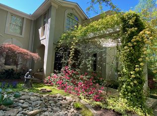 2611 Plantation Rd, Charlotte, NC 28270