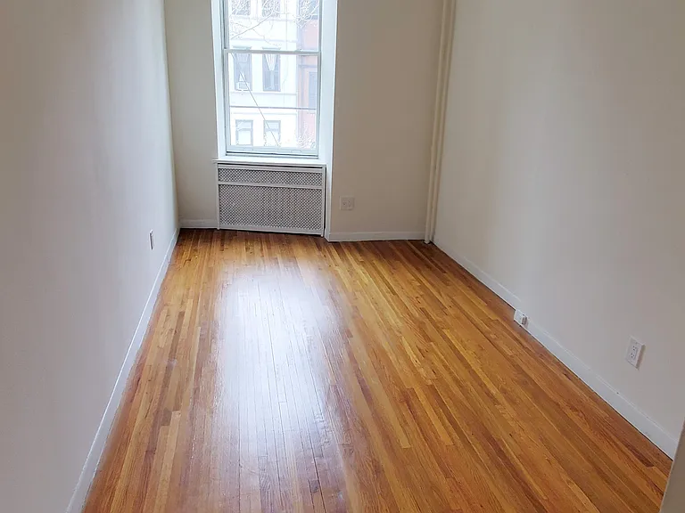 153 W 75th St #3A — Photo 4