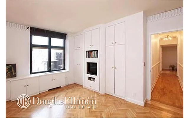 Sold by Douglas Elliman | media 9