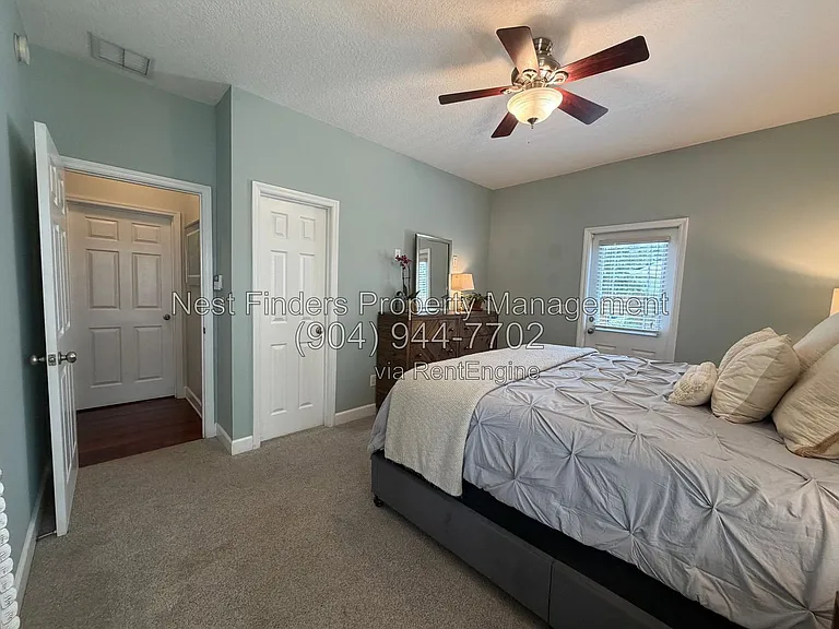 3886 Walsh St — Photo 35