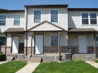 950 Edgar Dr APT 2, Charleston, IL 61920