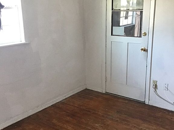 5th image of 516 Phoenix Ave APT 4