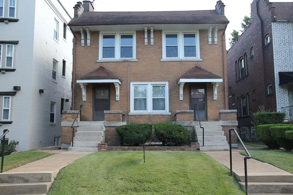 3 bed, 1300 sqft, $1,895 — Photo 1