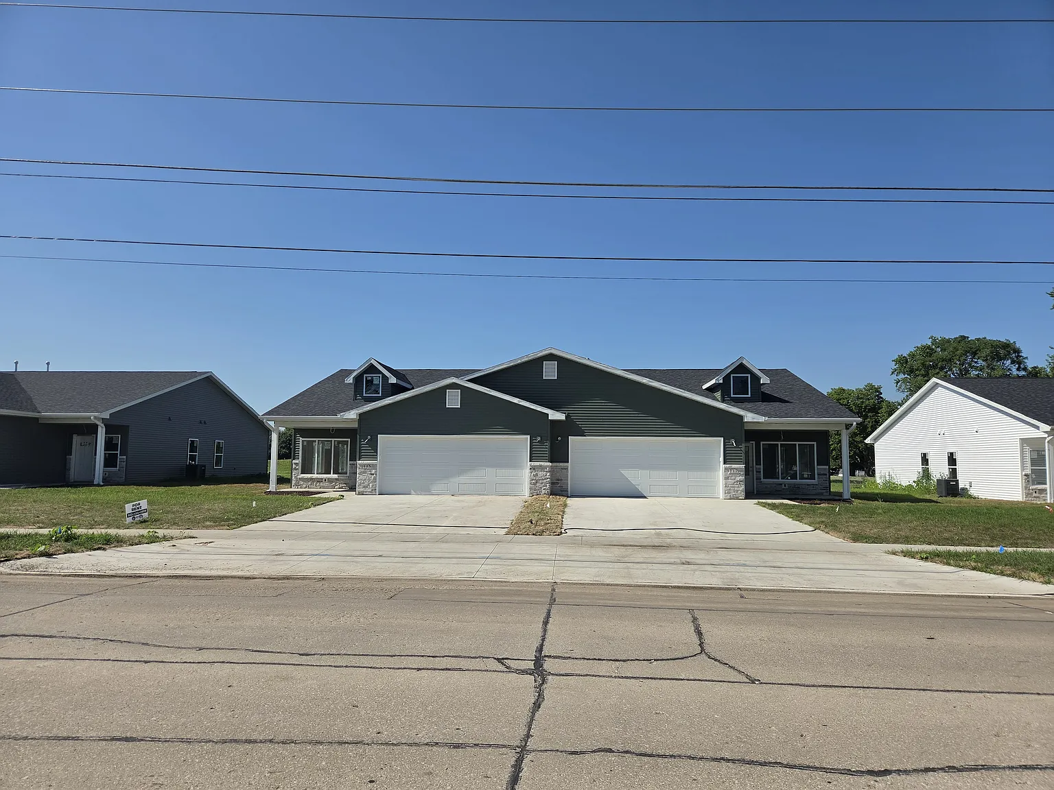3 bed, 1478 sqft, $2,150 — Photo 1