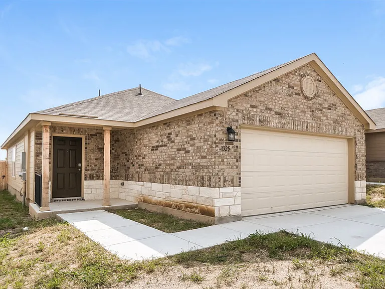 3325 Muenster Ave — Photo 3