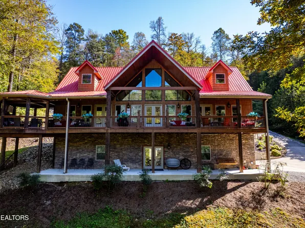 715 Landmark Rd, Jacksboro, TN 37757