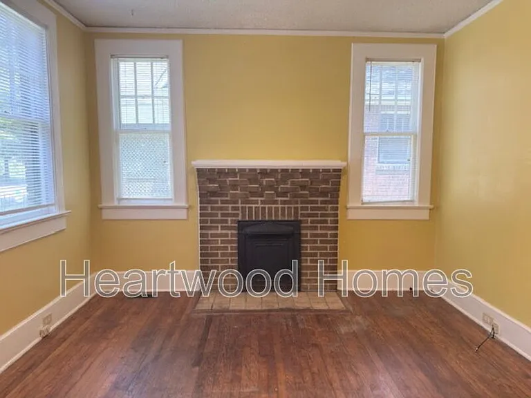 1408 Victoria St — Photo 11