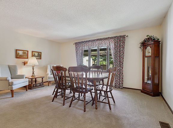 4th image of 16331 Sherwood Dr