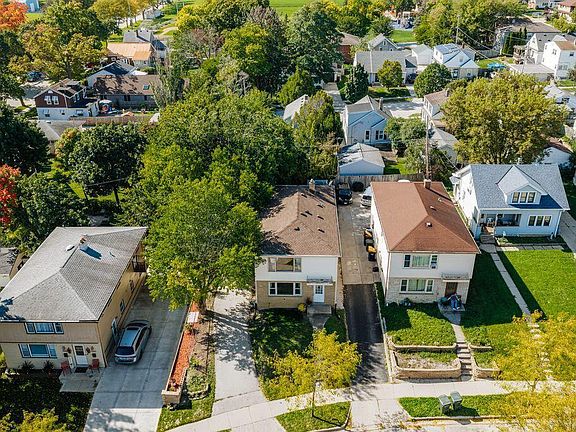 2nd image of 1631 S 94th PLACE