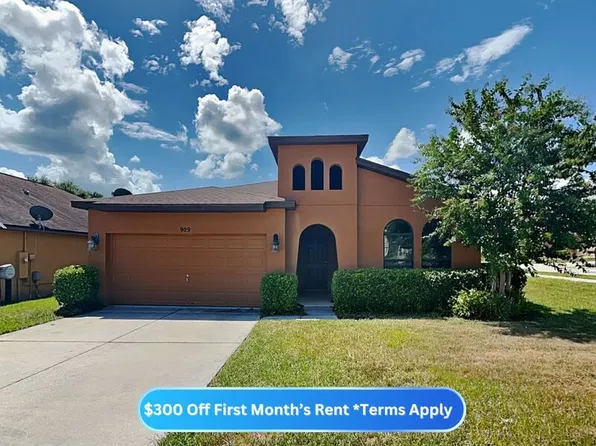 909 Woods Landing Dr, Minneola, FL 34715