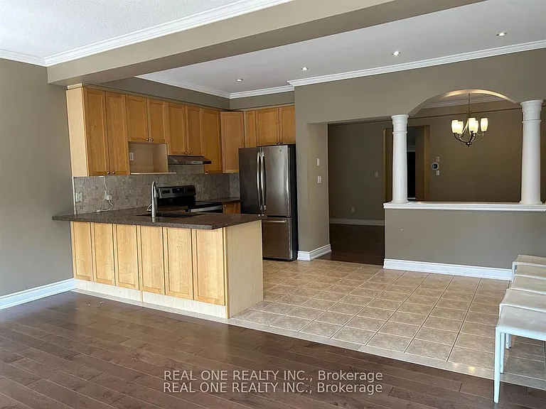 2460 Felhaber Cres — Photo 13