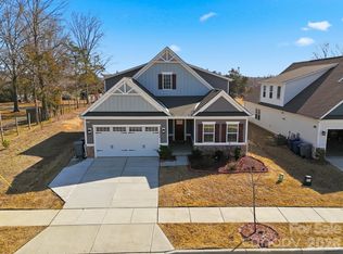6425 Cumberland Dr, Harrisburg, NC 28075