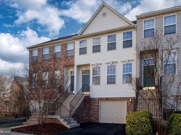 6703 Dorothy Giles Ct, Alexandria, VA 22315