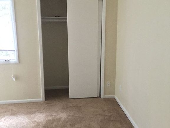 5th image of 1415 E Ocean View Ave APT B