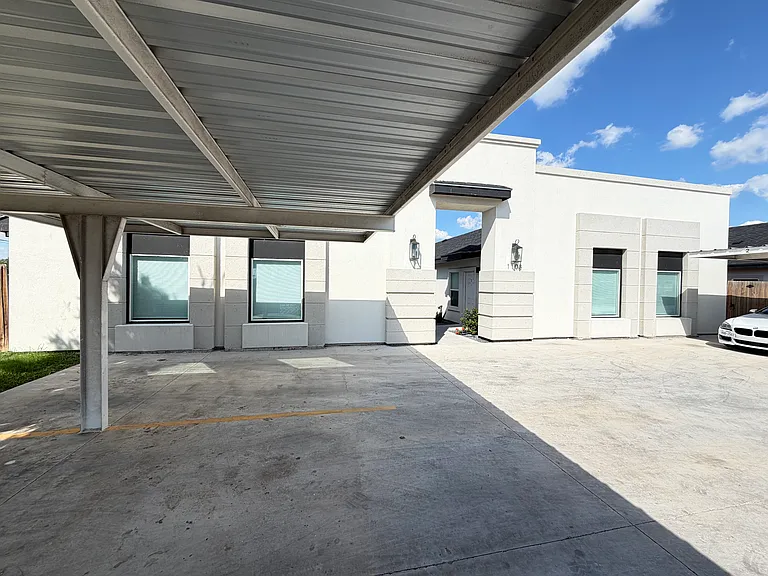 1108 Sugar Garden Ave #4 — Photo 3