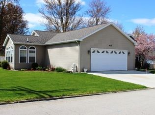 412 E Jackson St, Mentone, IN 46539