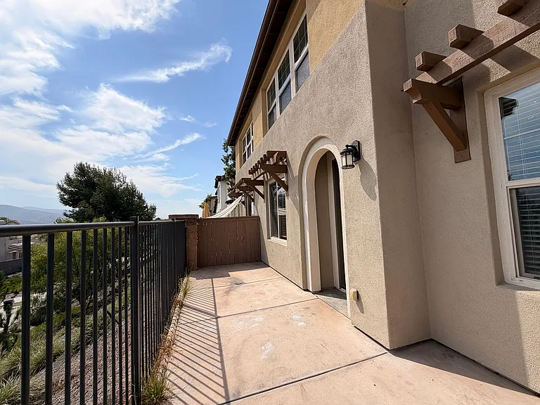 1729 Cripple Creek Dr #4 — Photo 29