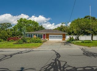 36 Causeway Rd, Fairhaven, MA 02719