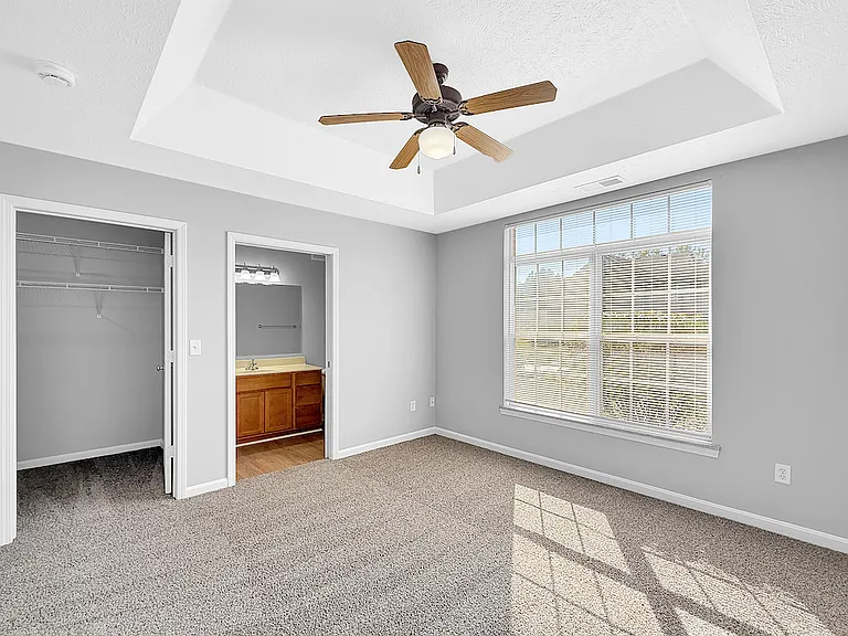 Beaver Creek Apartments — Photo 38