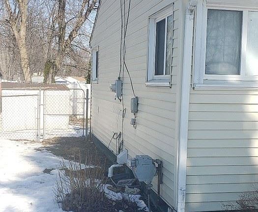 4th image of 6229 Crabtree Ln