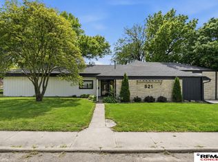 821 N 13th St, Beatrice, NE 68310