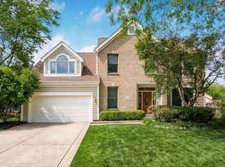 286 Woodsfield Ct, Powell, OH
