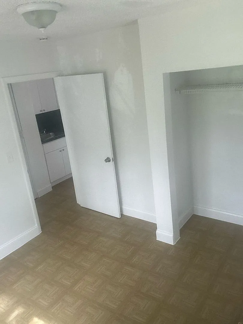 DOWNTOWN VILLAS LLC — Photo 3