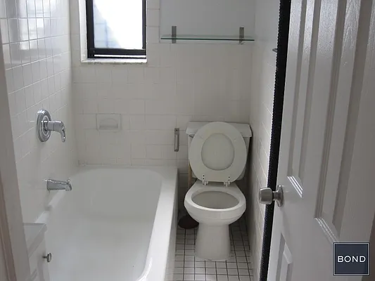 Rented by Bond New York | media 15