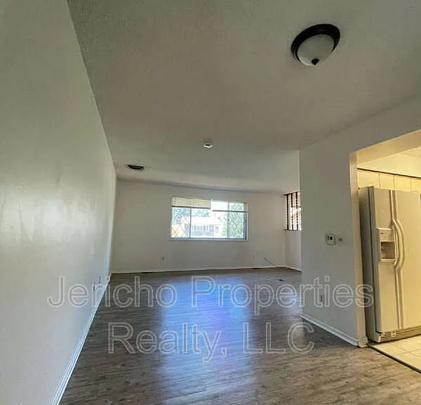 1180 S Kline Way — Photo 5