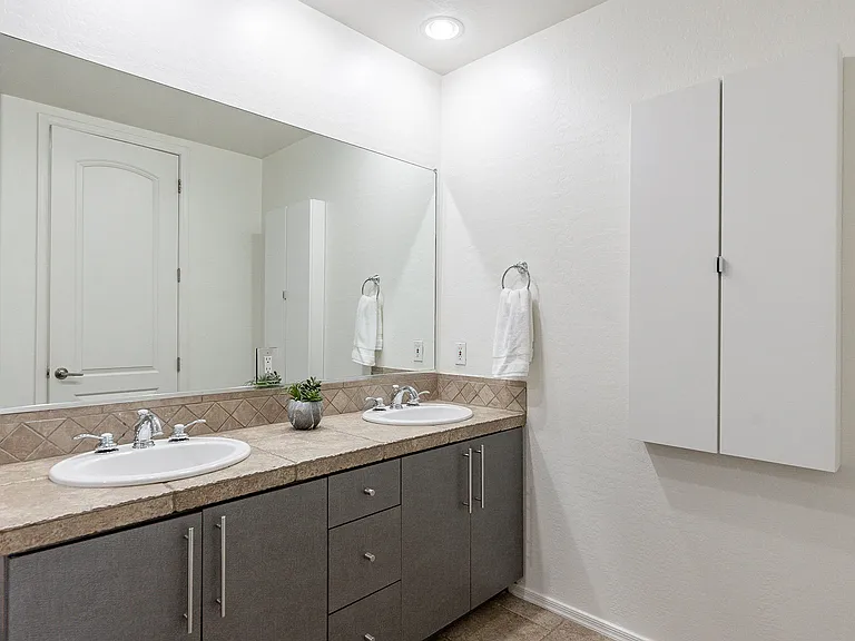 17 W Vernon Ave #11 — Photo 38