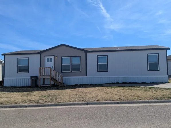 120 Burgundy Ln #120B, Hays, KS 67601
