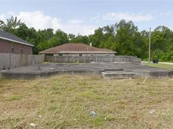 7822 Vincent St, New Orleans, LA 70128