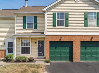 902 Charleston Way Dr, Westerville, OH 43081