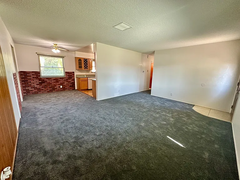 4063 N Sunnyside Ave — Photo 13