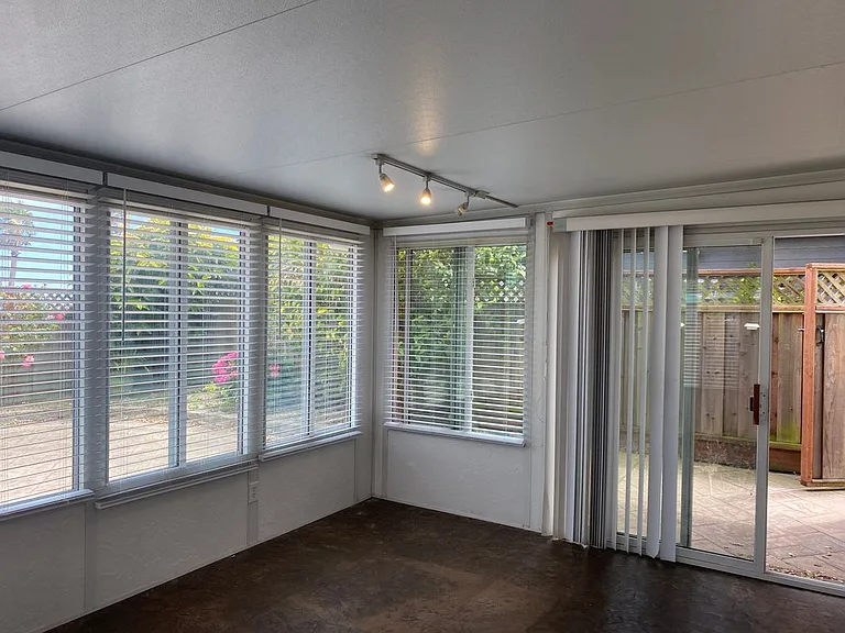 81 Camelot Ct #IN LAW — Photo 17