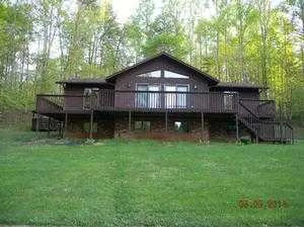 58 Gravelly Ridge Rd, Troutville, VA 24175