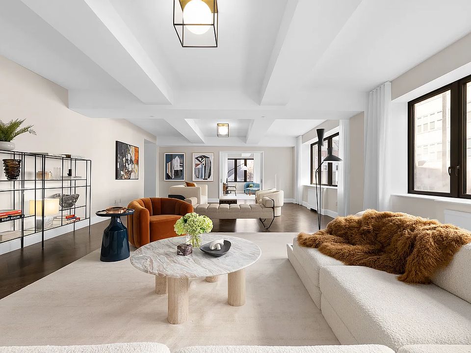 1st image of 220 E 20th St #4