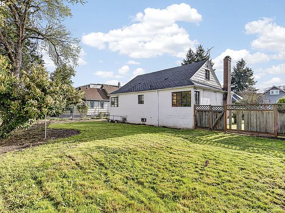 3rd image of 4845 NE 11th Ave