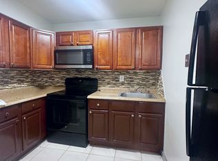 123 Clinic Dr APT 101, New Britain, CT 06051