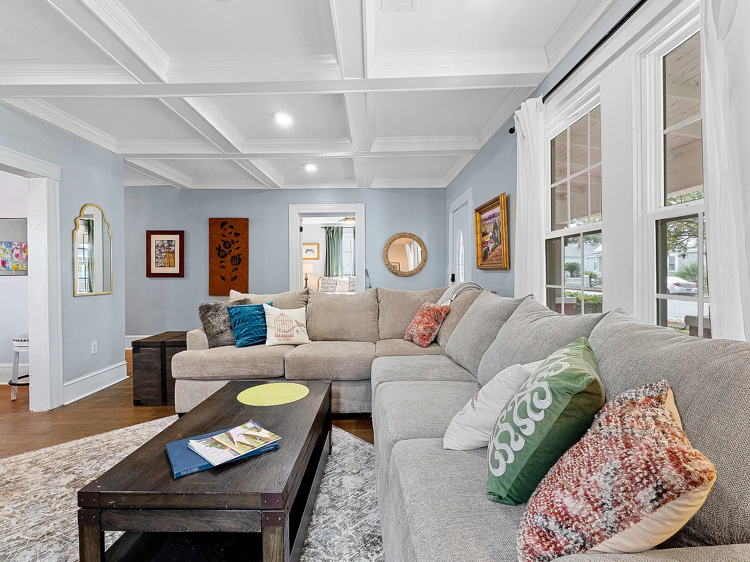 4 bed, $2,300 — Photo 1